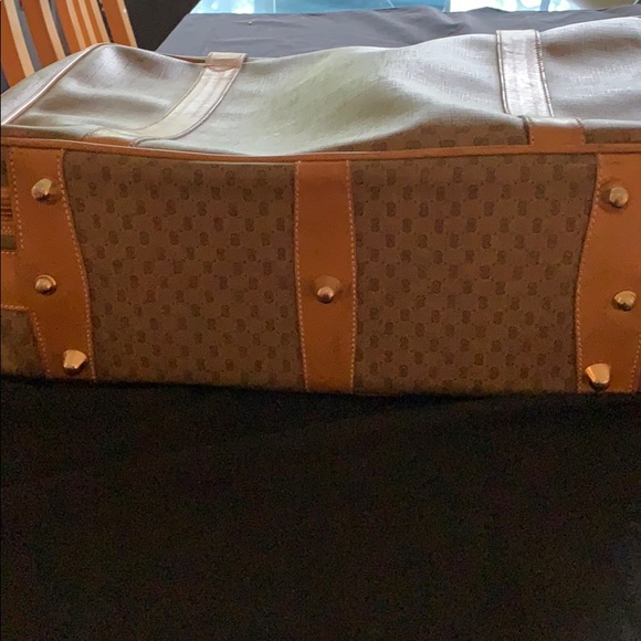 Vintage Gucci Suitcase.  Gold plated hardware. - Picture 13 of 16